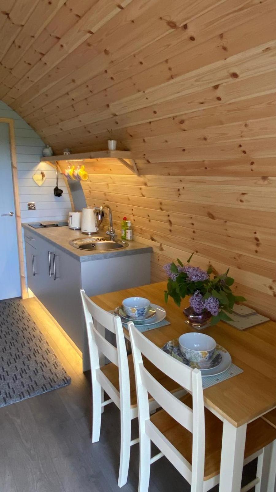Hotel Campsie Luxury Pods With Hot Tub Glasgow Esterno foto