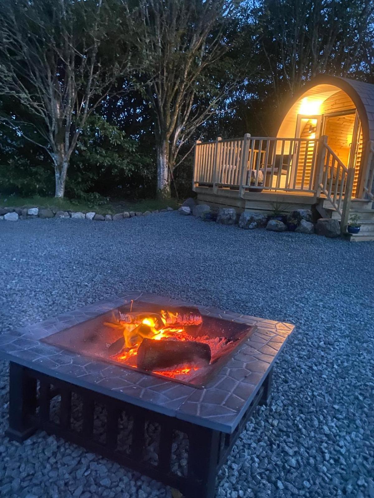 Hotel Campsie Luxury Pods With Hot Tub Glasgow Esterno foto