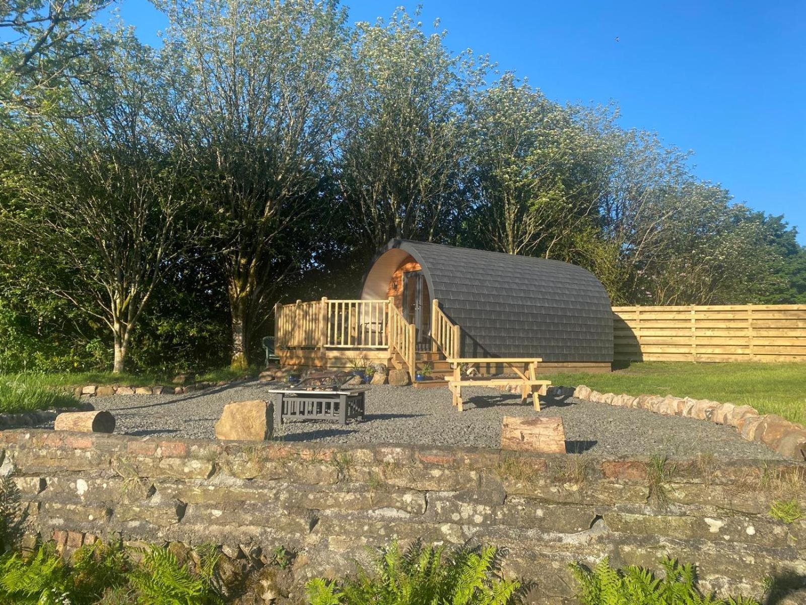 Hotel Campsie Luxury Pods With Hot Tub Glasgow Esterno foto